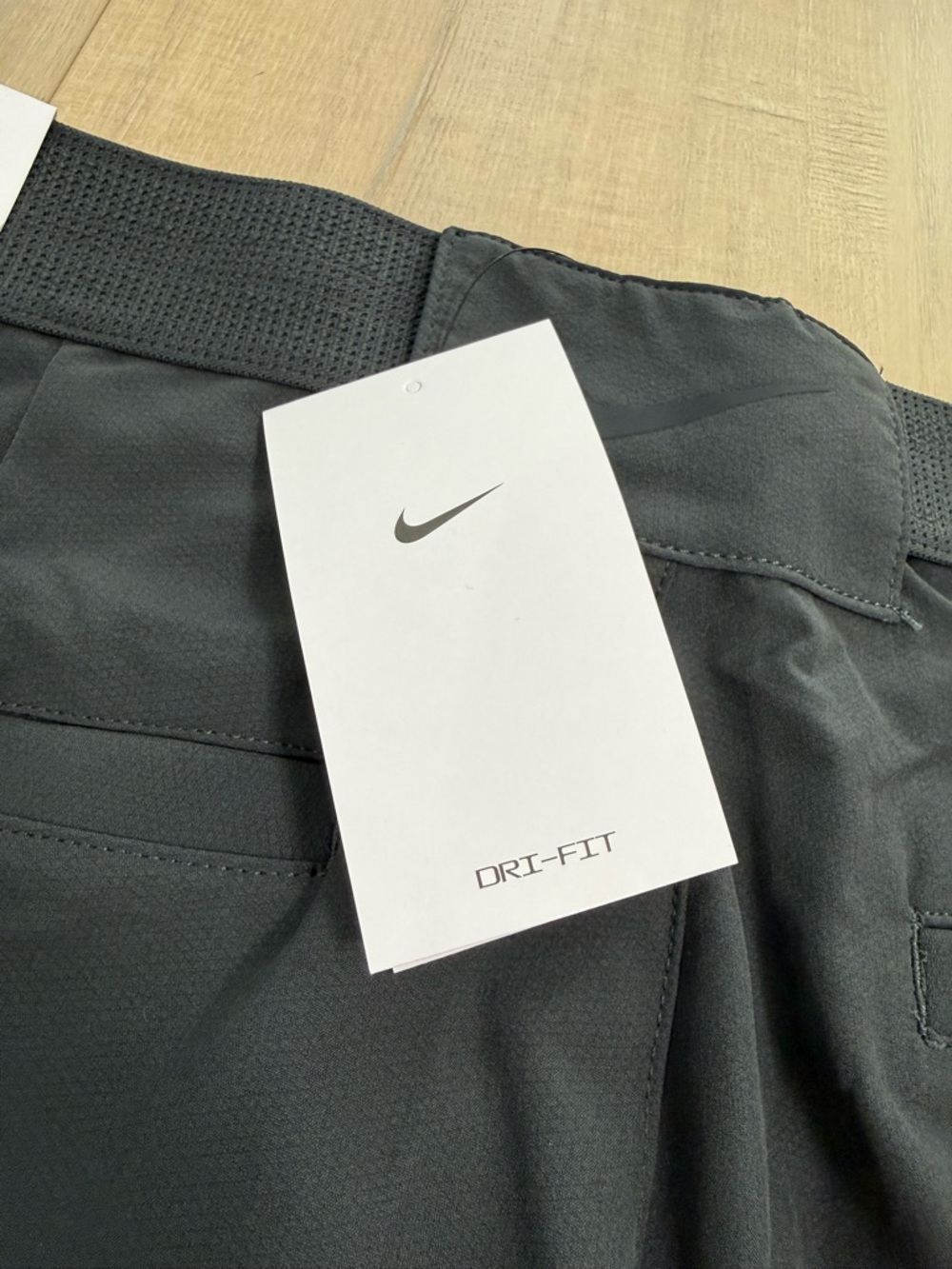 Nike Men's Grey Slim Fit Gold Pants. - Picture 4 of 7